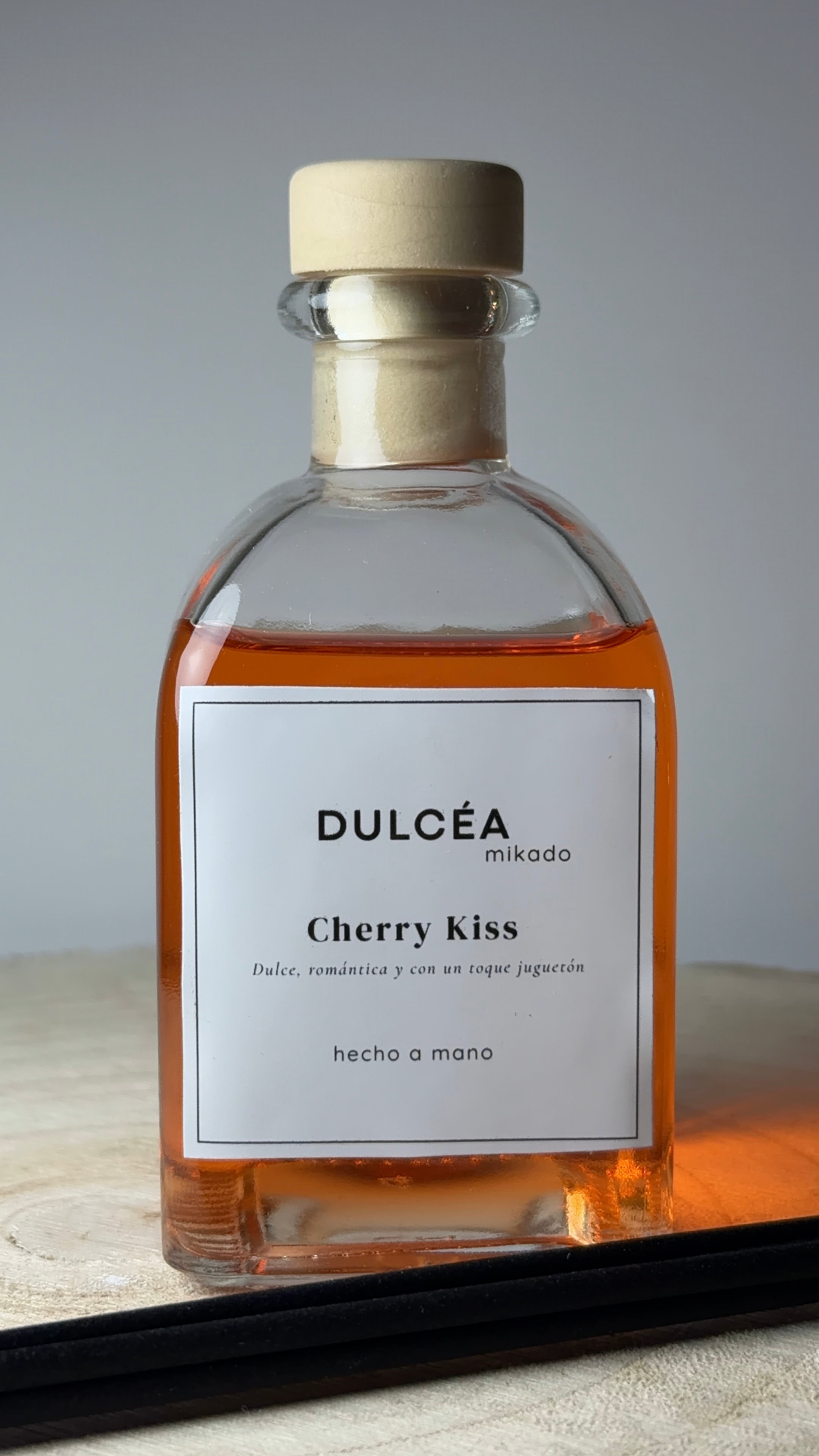 Cherry Kiss - Mikado -