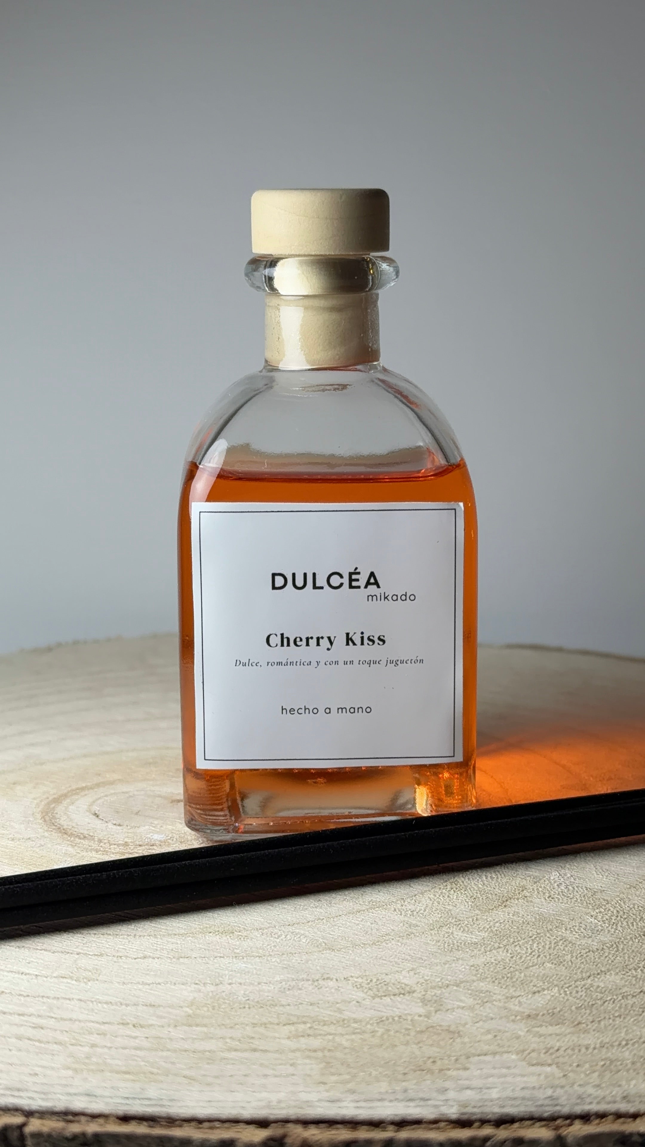 Cherry Kiss - Mikado -